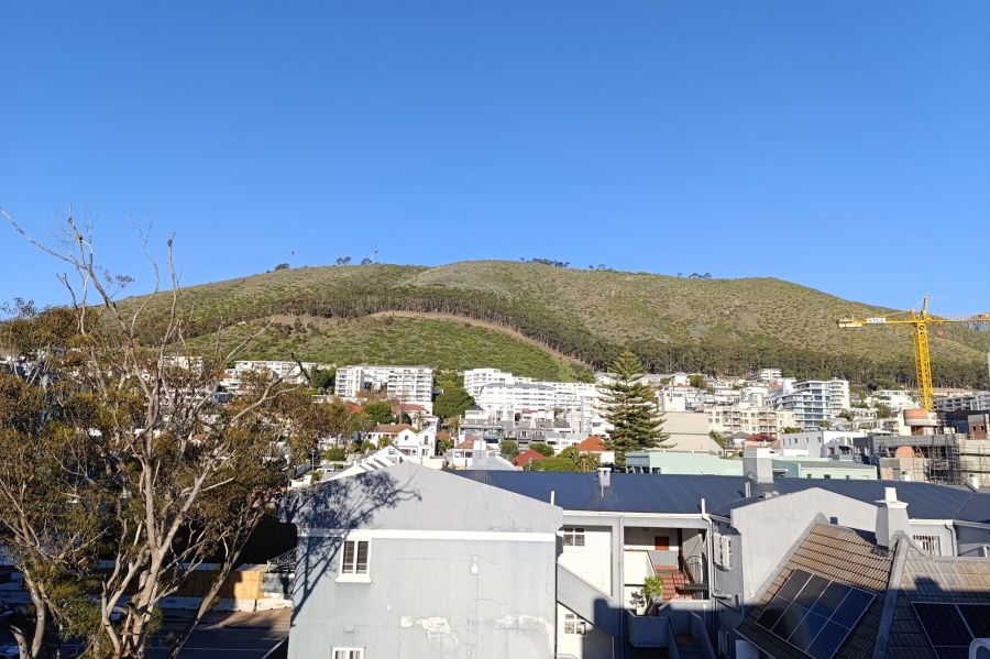 1 Bedroom Property for Sale in Sea Point Western Cape